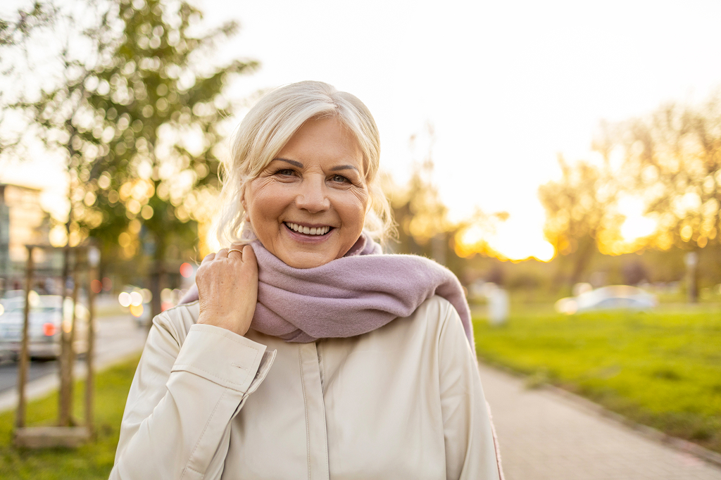 FP1 dental implants offering a natural smile, easy cleaning, and fixed teeth